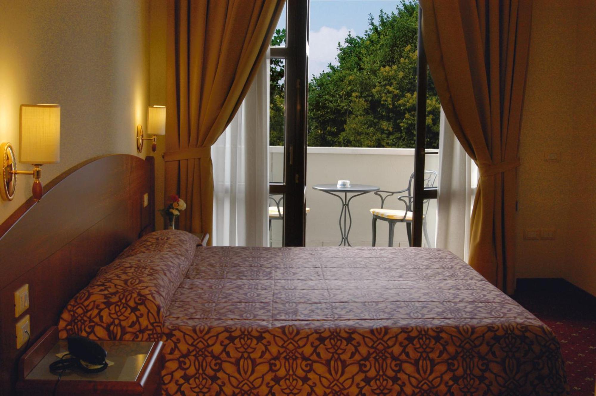 Hotel Smeraldo Lazise Dış mekan fotoğraf