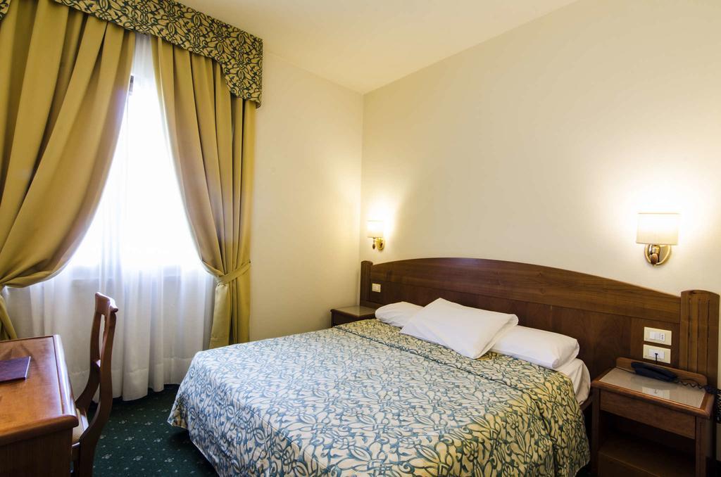 Hotel Smeraldo Lazise Dış mekan fotoğraf