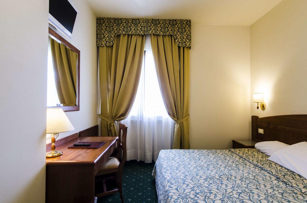 Hotel Smeraldo Lazise Dış mekan fotoğraf