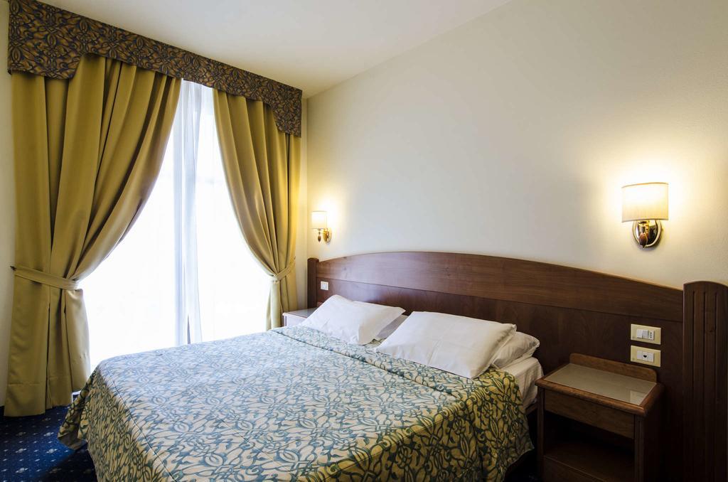 Hotel Smeraldo Lazise Dış mekan fotoğraf