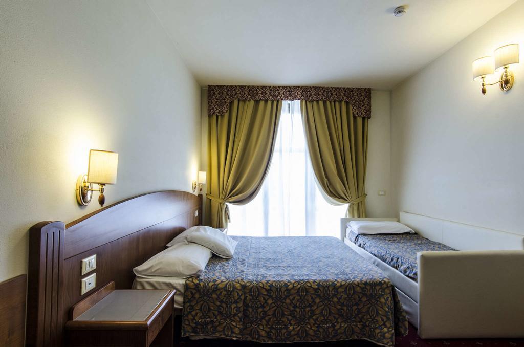 Hotel Smeraldo Lazise Dış mekan fotoğraf