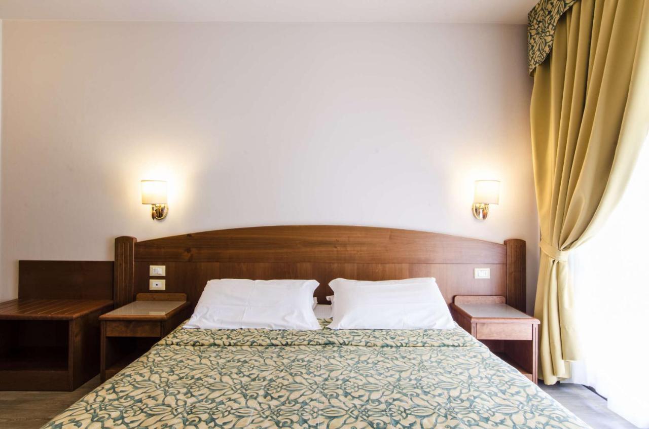 Hotel Smeraldo Lazise Dış mekan fotoğraf